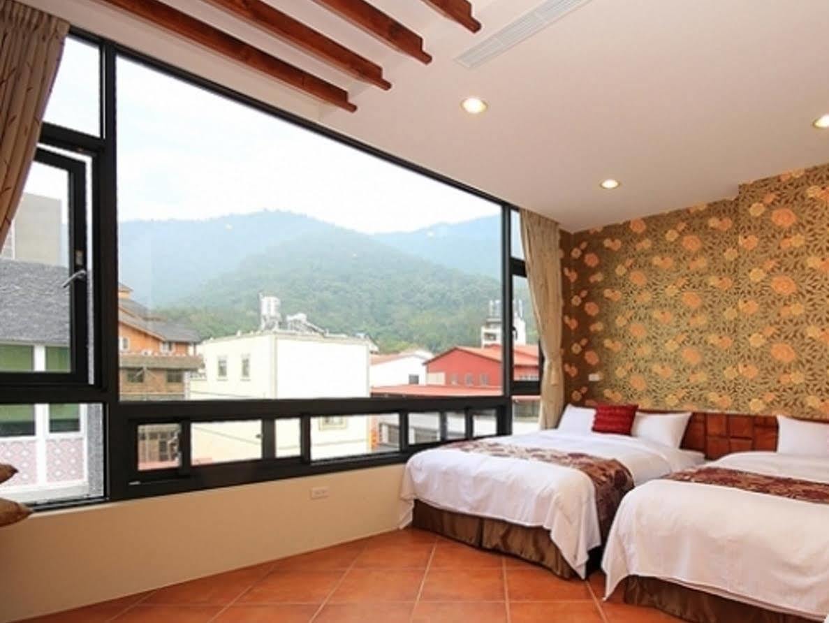 Shi Su Wan Jia Homestay I Nantou ภายนอก รูปภาพ